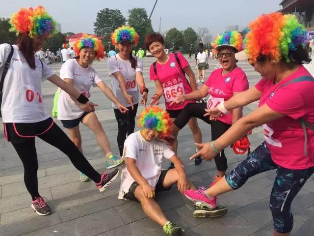一场岳阳史上最盛大的彩跑演出！